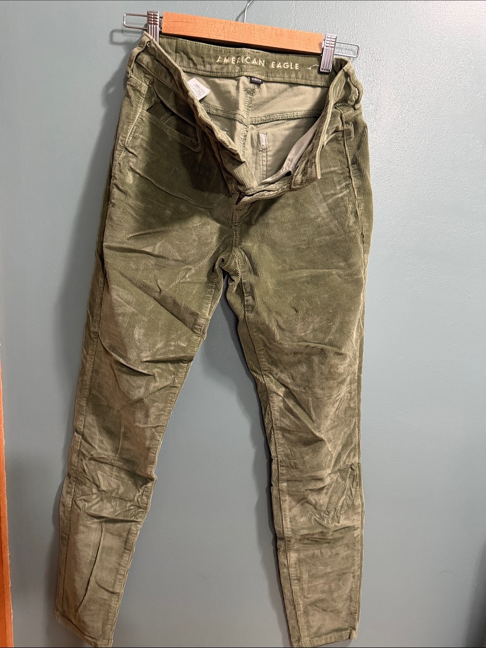 American Eagle Outfitters will Olive Green Corduroy Pants